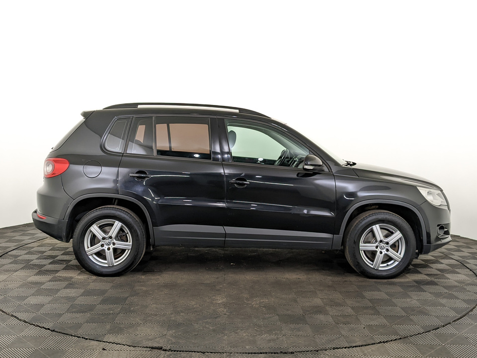 car-card-slide Volkswagen Tiguan 2011 156 015км фото №4