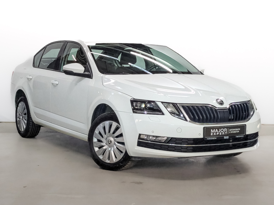 car-card-slide Skoda Octavia 2020 84 909км фото №3