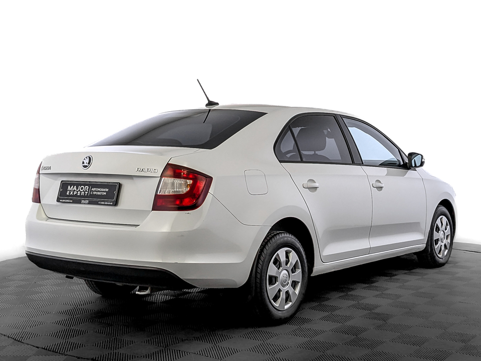 car-card-slide Skoda Rapid 2019 165 852км фото №5