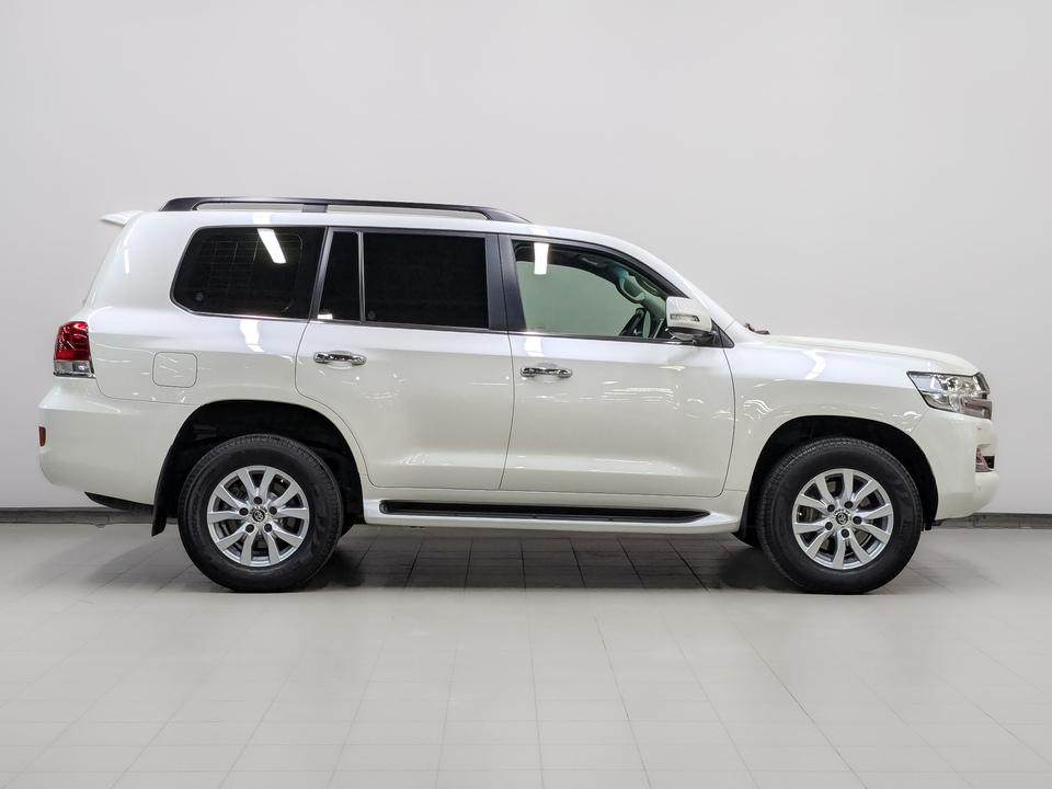 Toyota Land Cruiser 200 2017 29 784км фото №4