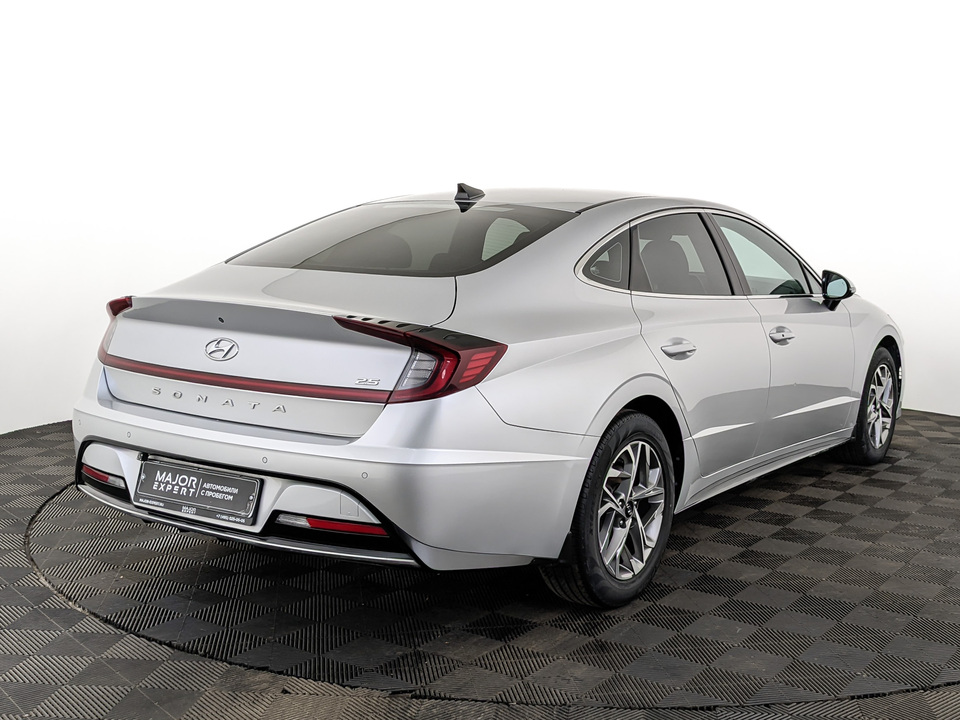 car-card-slide Hyundai Sonata 2021 50 594км фото №5