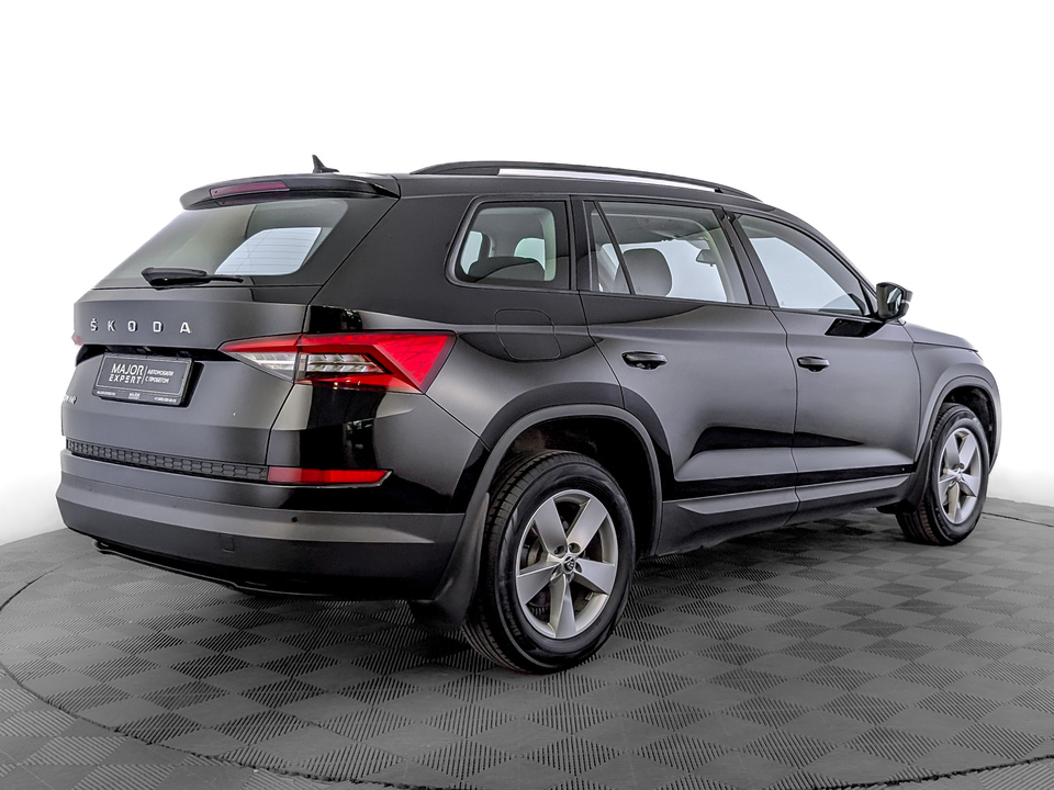 car-card-slide Skoda Kodiaq 2021 72 820км фото №5