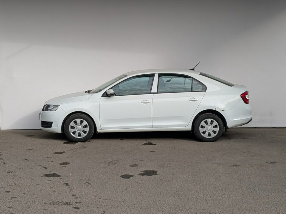 car-card-slide Skoda Rapid 2019 122 272км фото №2