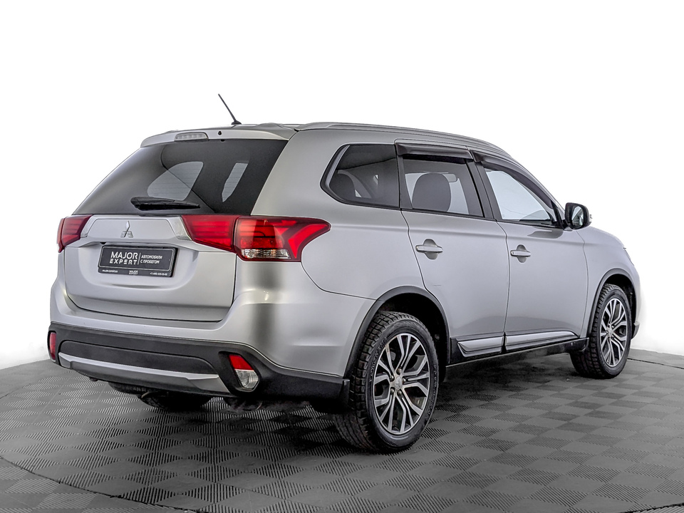 car-card-slide Mitsubishi Outlander 2015 158 255км фото №5