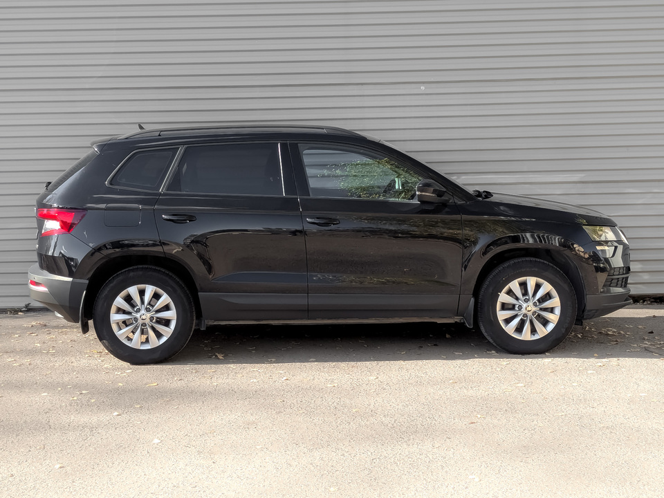 car-card-slide Skoda Karoq 2020 142 500км фото №4
