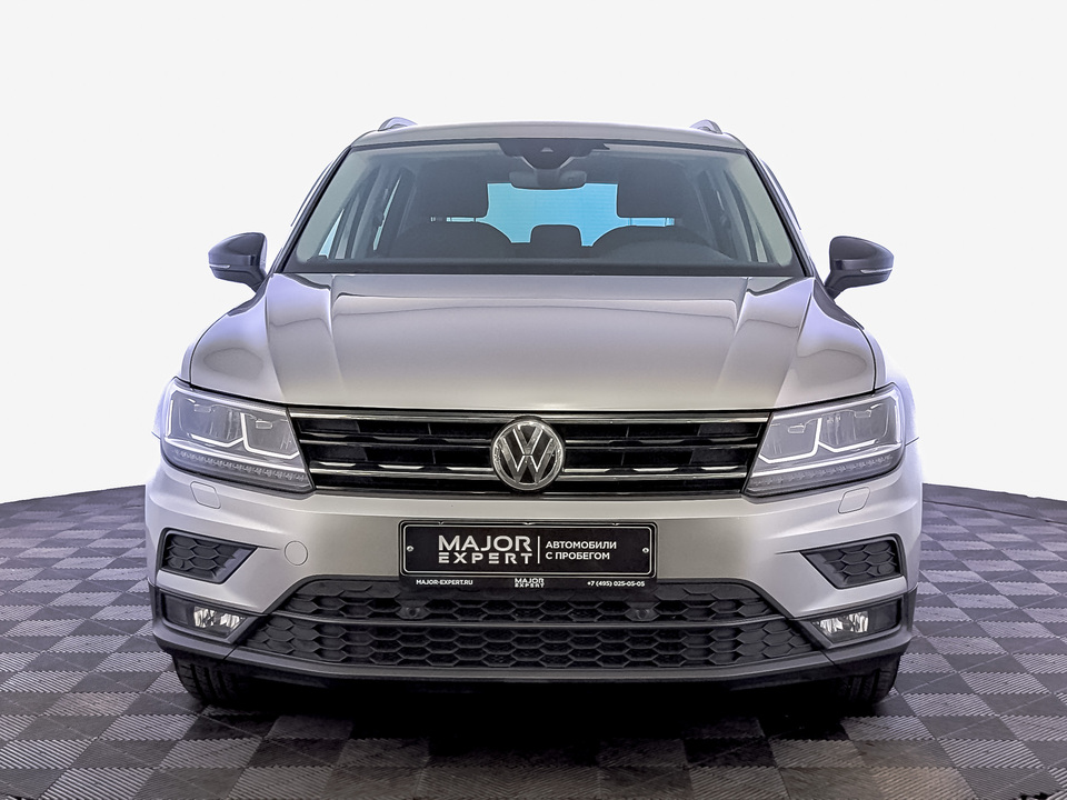 car-card-slide Volkswagen Tiguan 2019 81 862км фото №2