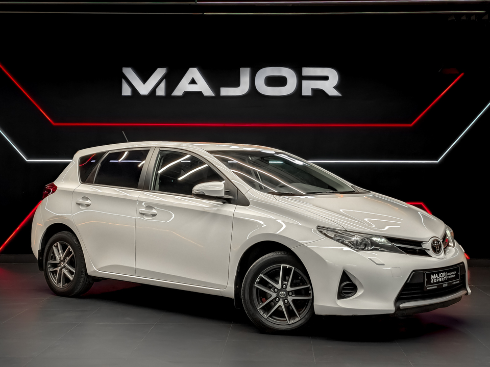 Toyota Auris 2014 90 640км фото №3