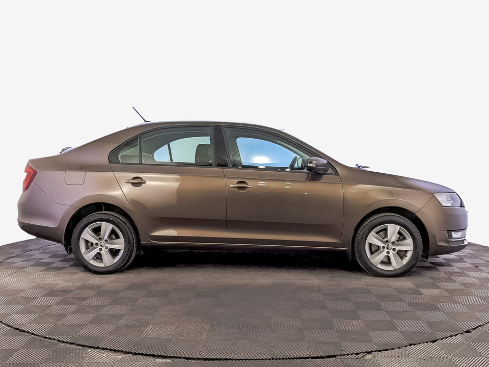 car-card-slide Skoda Rapid 2018 142 367км фото №4