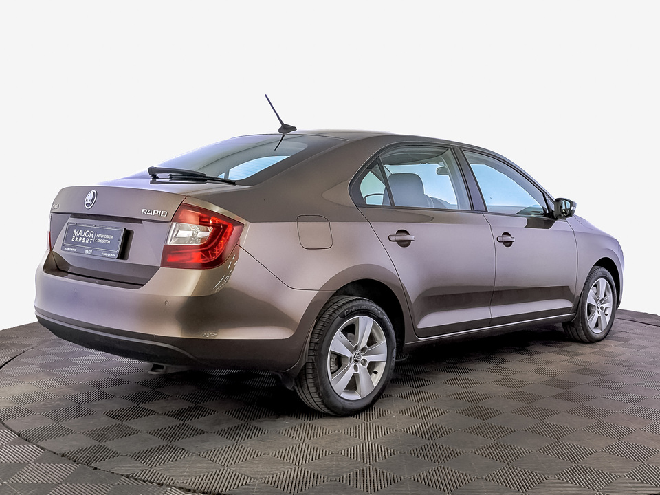 car-card-slide Skoda Rapid 2018 142 367км фото №5