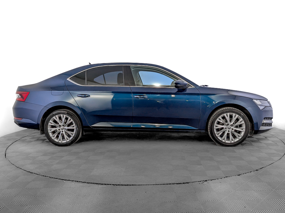 Skoda Superb 2022 74 618км фото №4