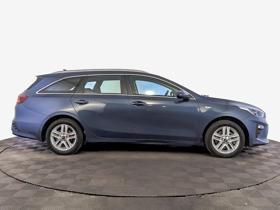 car-card-slide Kia Ceed 2020 105 813км фото №4