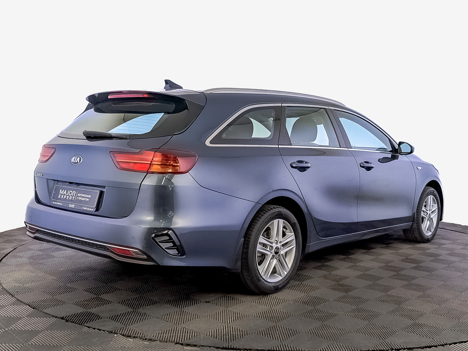 car-card-slide Kia Ceed 2020 105 813км фото №5