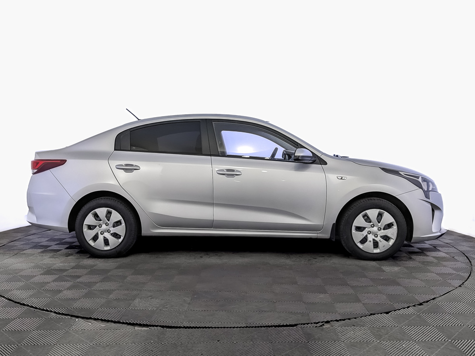 car-card-slide Kia Rio 2021 101 768км фото №4