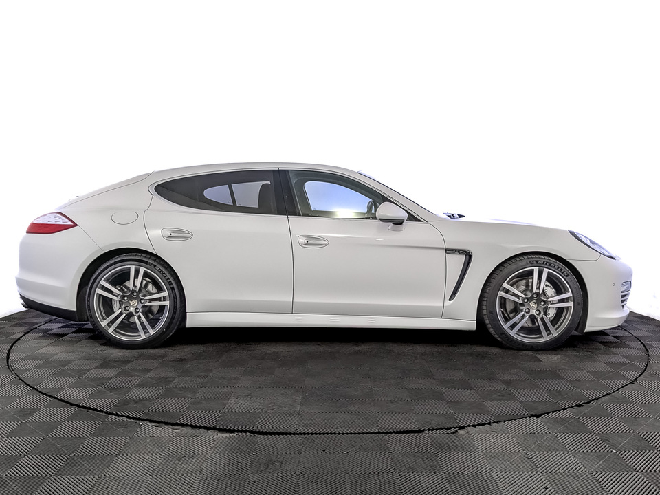 Porsche Panamera 2011 24 731км фото №4