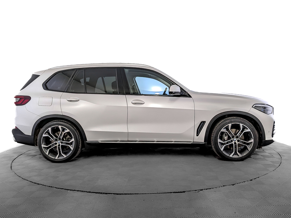 car-card-slide BMW X5 2022 38 996км фото №4