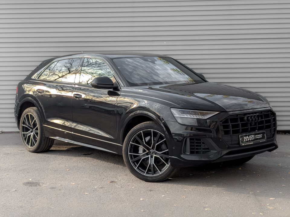 car-card-slide Audi Q8 2018 132 010км фото №3