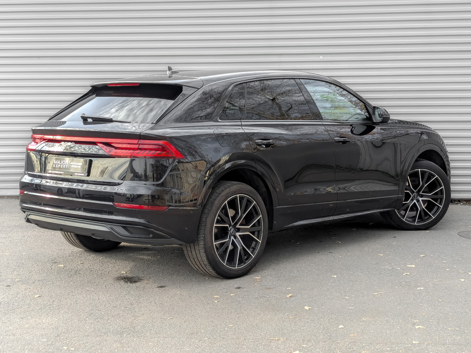 car-card-slide Audi Q8 2018 132 010км фото №5