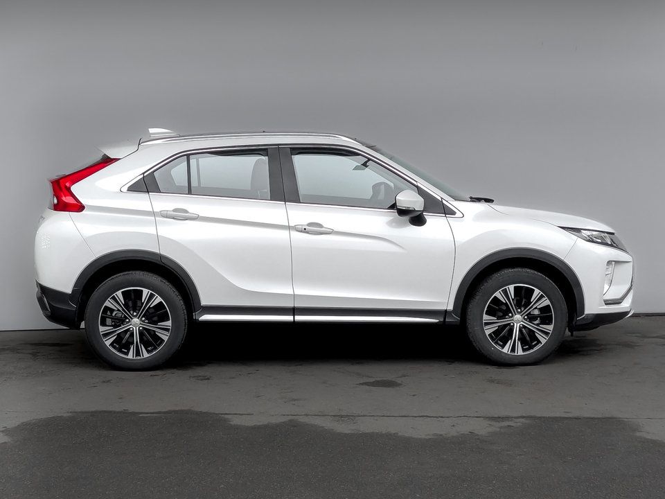 car-card-slide Mitsubishi Eclipse Cross 2022 6 000км фото №4