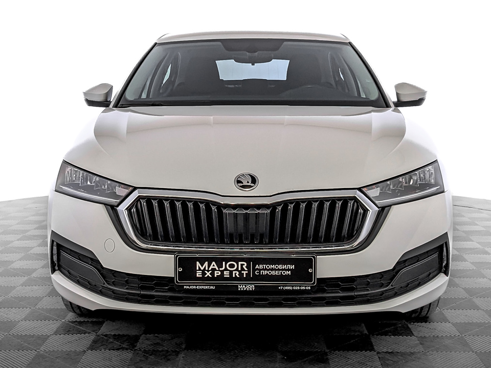 car-card-slide Skoda Octavia 2021 69 993км фото №2