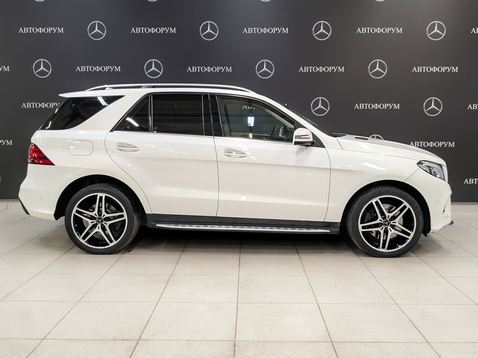 car-card-slide Mercedes-Benz GLE 2017 131 184км фото №4