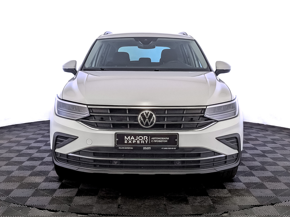 car-card-slide Volkswagen Tiguan 2021 94 988км фото №2