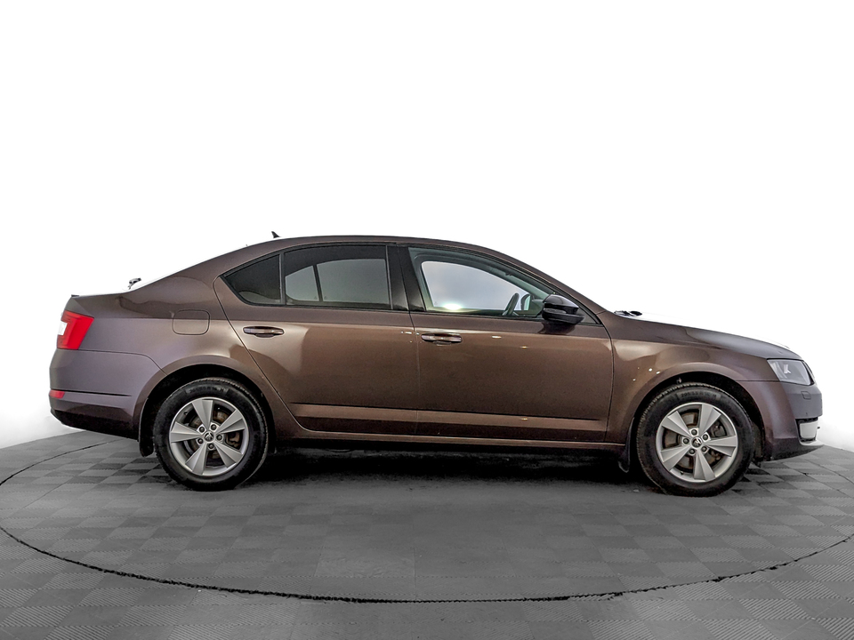 car-card-slide Skoda Octavia 2014 129 432км фото №4