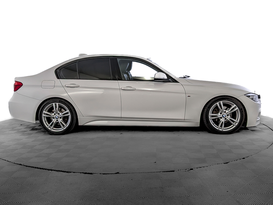 car-card-slide BMW 3 серии 2018 169 000км фото №4