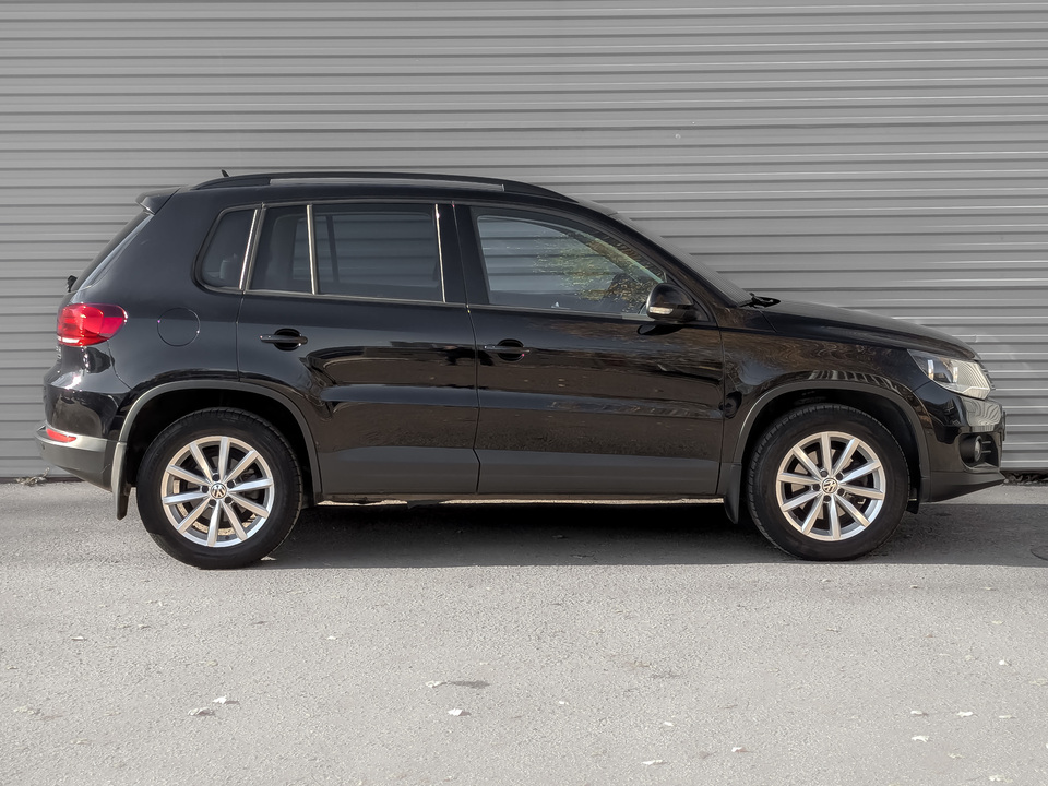 car-card-slide Volkswagen Tiguan 2016 39 114км фото №4