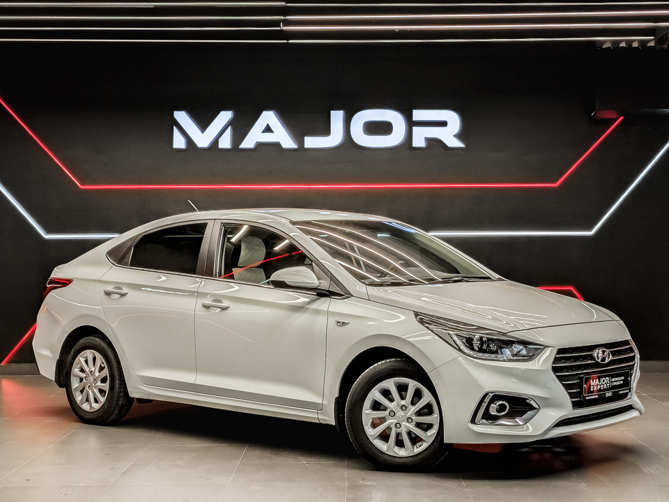 car-card-slide Hyundai Solaris 2017 76 268км фото №3