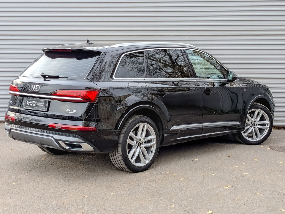 car-card-slide Audi Q7 2023 55 750км фото №5