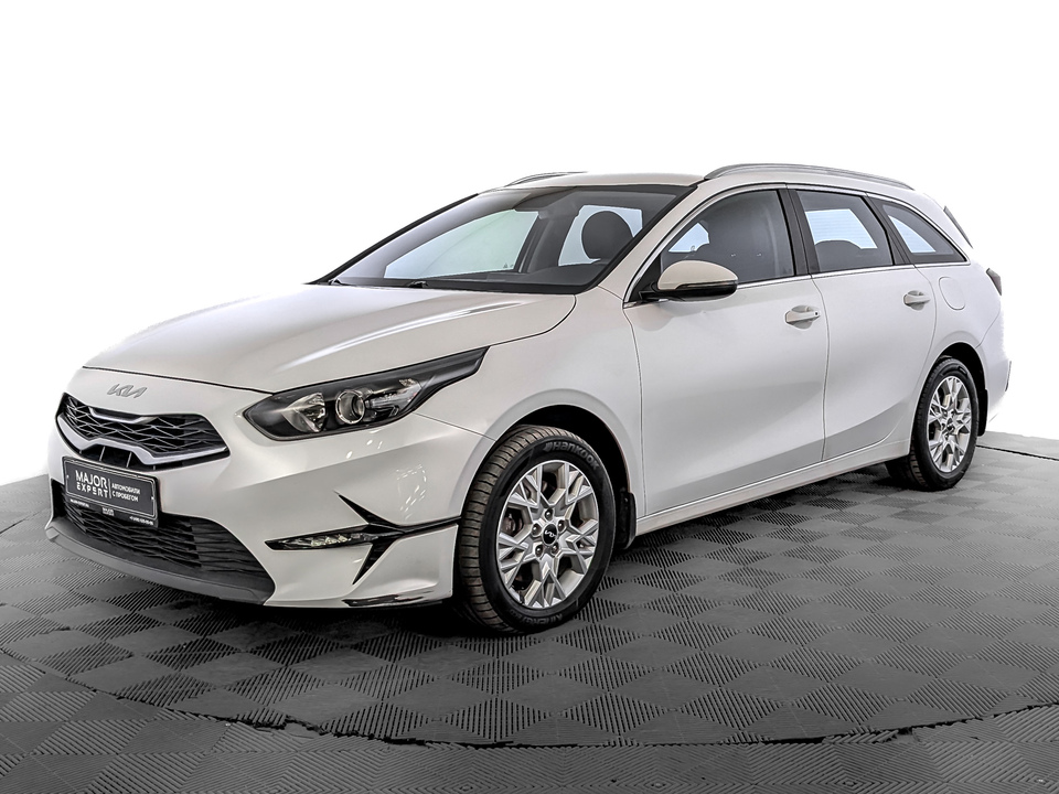car-card-slide Kia Ceed 2021 80 578км фото №1