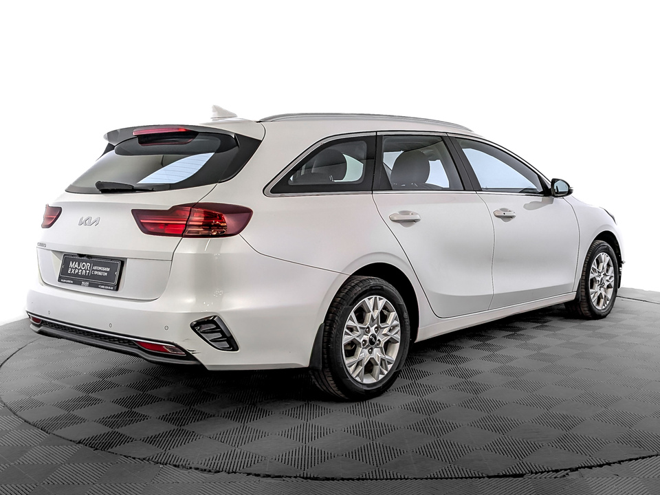 car-card-slide Kia Ceed 2021 80 578км фото №5