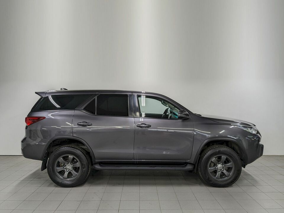 Toyota Fortuner 2019 121 576км фото №4