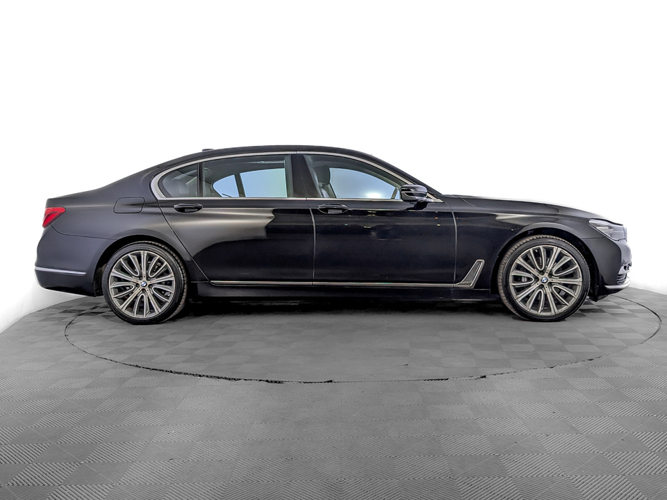 car-card-slide BMW 7 серии 2016 179 329км фото №4