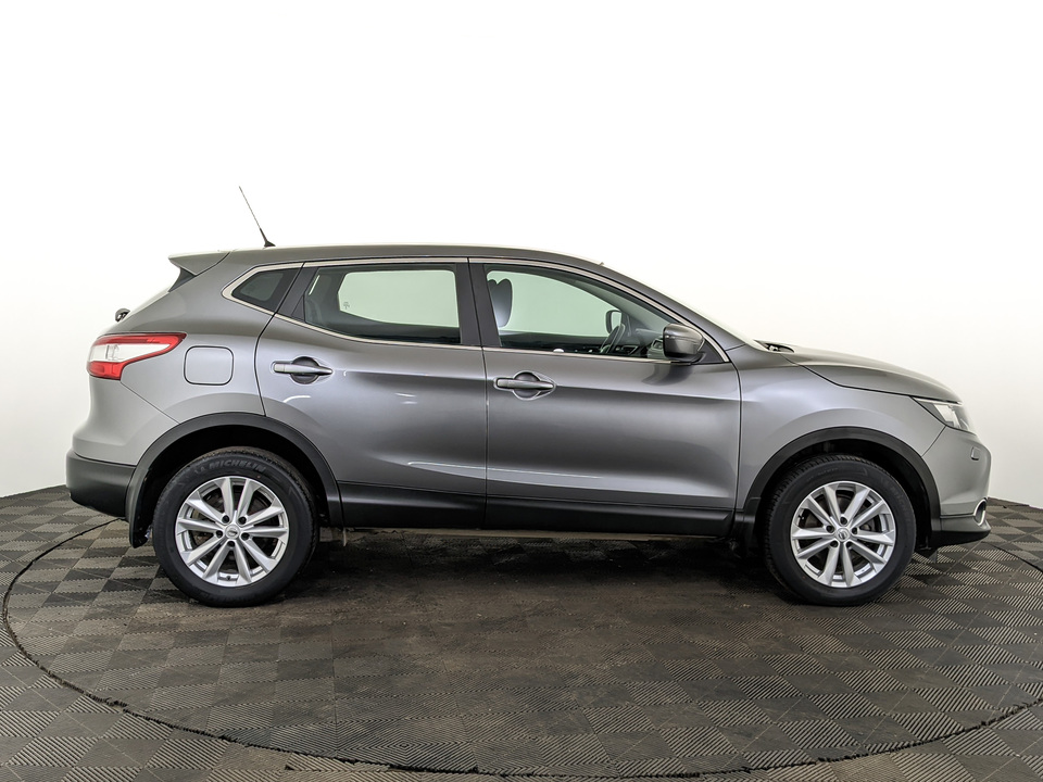 car-card-slide Nissan Qashqai 2015 76 716км фото №4