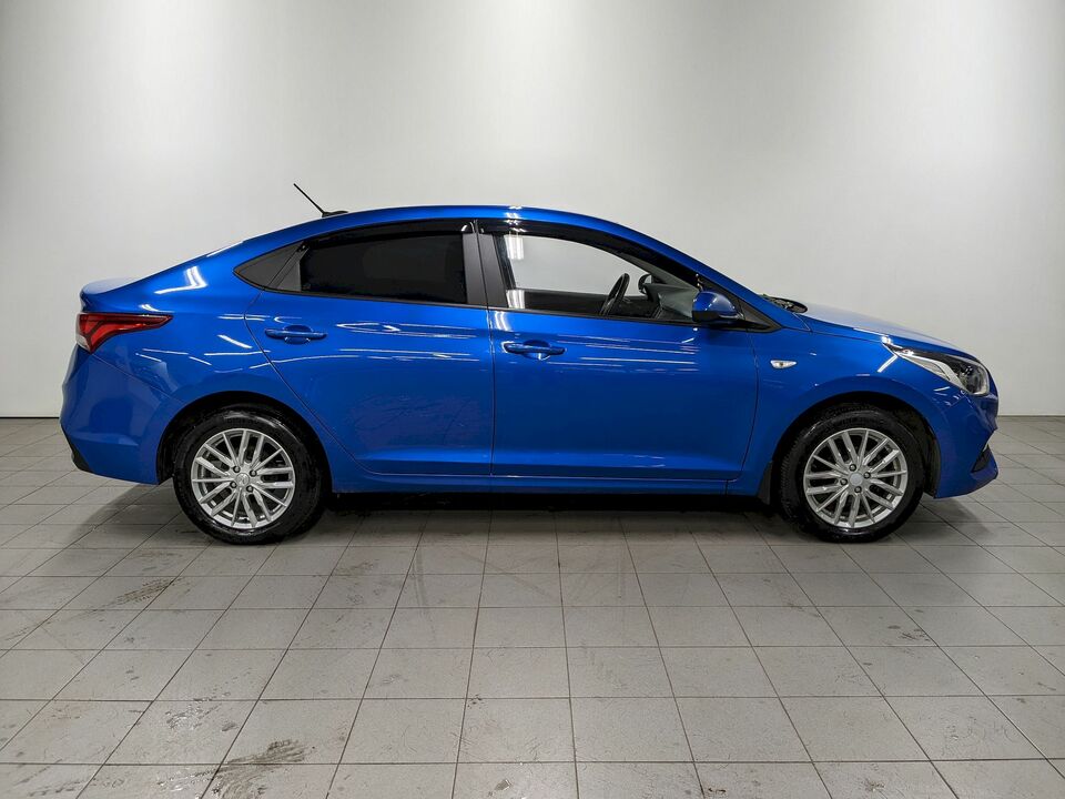 car-card-slide Hyundai Solaris 2020 122 057км фото №4