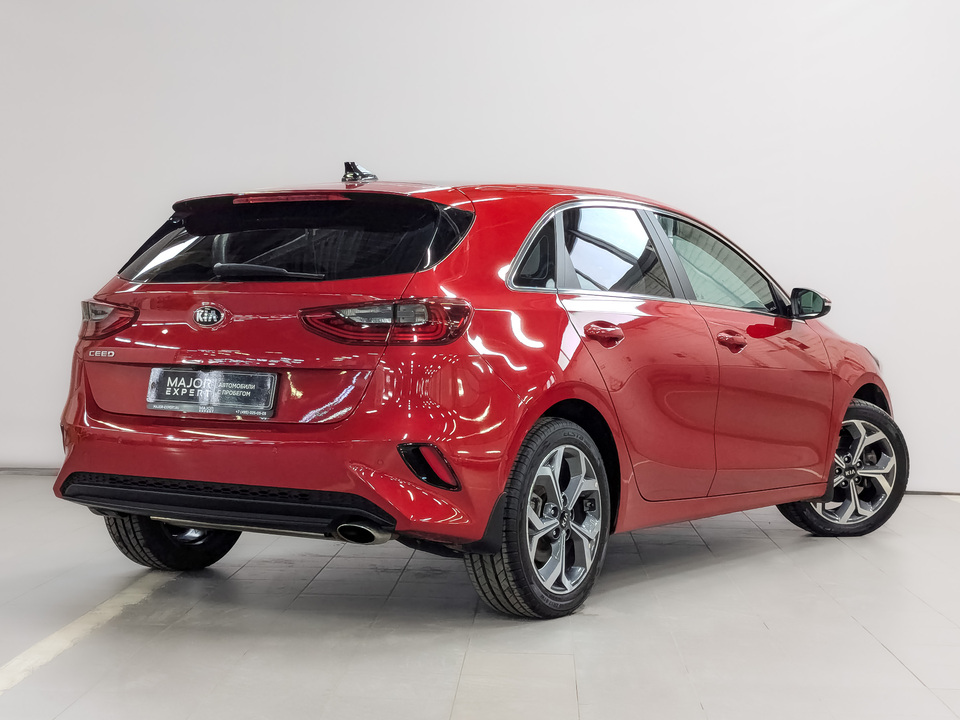 car-card-slide Kia Ceed 2019 29 967км фото №5