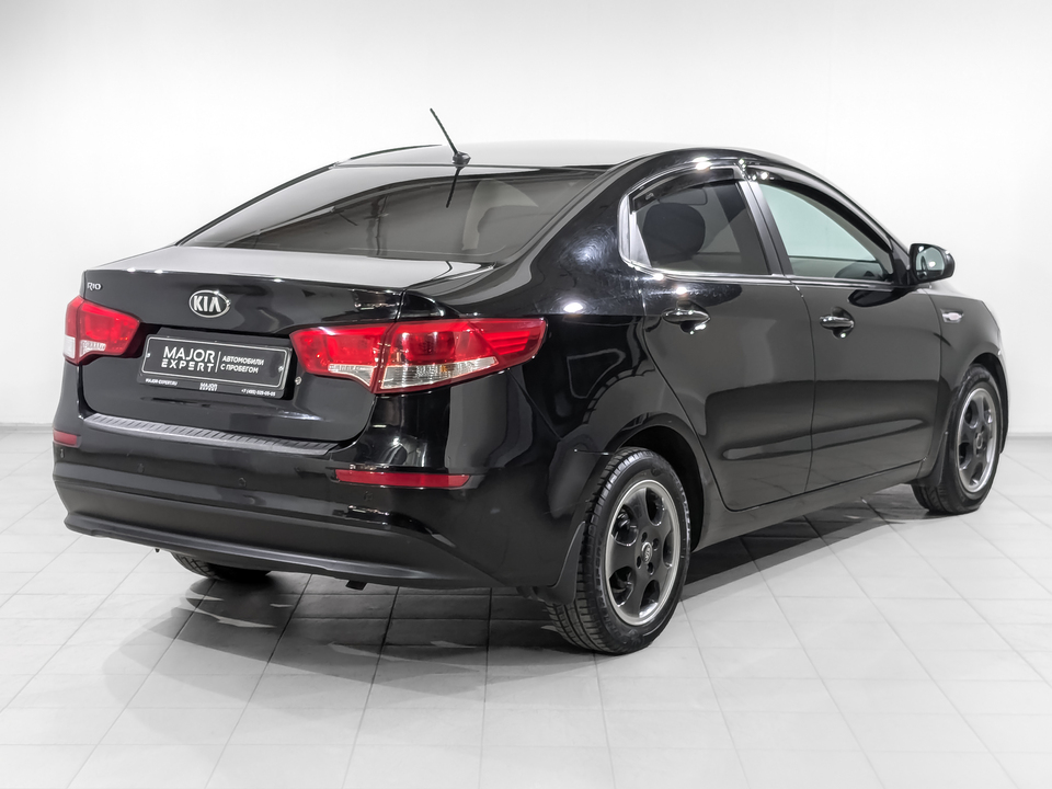 car-card-slide Kia Rio 2016 98 870км фото №5